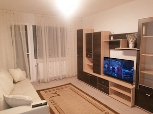 Proprietar închiriez apartament 2 camere decomandate zona Astra 