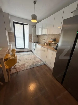 Apartament 3 camere, decomandat, etaj intermediar, lift, parcare si boxa 