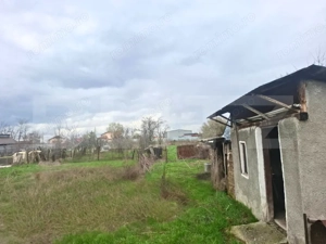  Casă (la roșu) + teren 2522 mp – ideală pentru personalizare - Costestii Deal - imagine 5