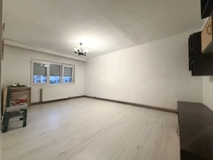 Apartament 3 camere, 70mp utili, parter, renovat - Zona Dâmbovița  - imagine 3