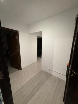 Apartament decomandat, 3 camere, 2 bai, 1 Mai - zona Pelendava - imagine 9