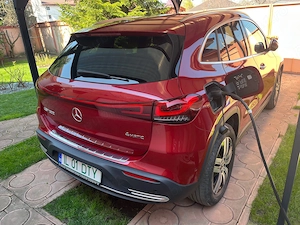 Mercedes EQA 300 4x4 electric, perfect, superdotat, 49.000 km, în garanție - imagine 4