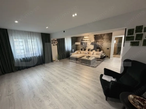 Apartament 4 camere, 83 mp, decomandat, zona ultracentrala - imagine 2