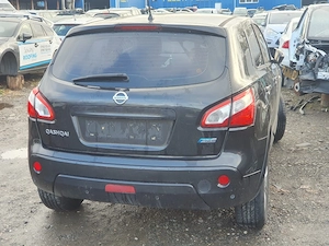Dezmembrez Nissan Qashqai 1.5 DCI 2010 - imagine 2