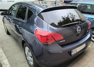 Opel Astra j 2010 - imagine 3