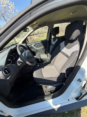 Dacia Duster 1.6 4x4 - imagine 5