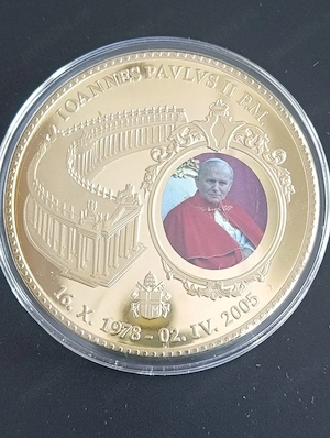 2 Medalii Vatican  Papi - Ioan Paul al II-lea si Benedict al XVI lea   AURITE 24K   Diametru 70 mm 