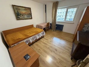 Închiriez o cameră într-un apartament cu 3 camere - imagine 2