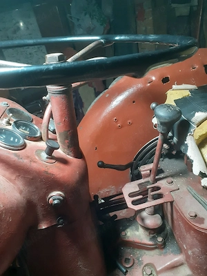 vând tractor în patru pistoane 45 de cai.preț 2000e - imagine 4