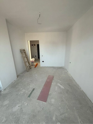 Se vinde apartament în Floreşti , zona Eroilor , etaj 5-6
