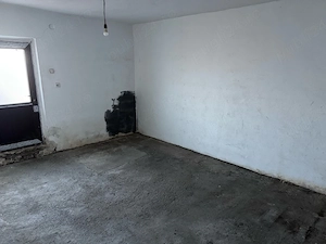 Spatiu depozitare - imagine 3