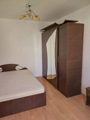 Închiriez ap 2 camere - imagine 12