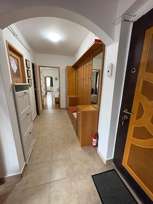 Câmpina - Apartament 3 camere-mobilat modern - 400 Euro luna - imagine 6