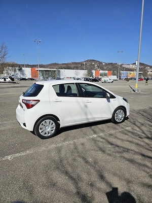 Toyota Yaris Hybrid 1.5 - imagine 4