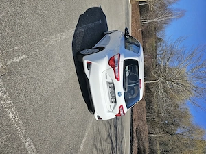 Toyota Yaris Hybrid 1.5 - imagine 2