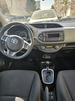 Toyota Yaris Hybrid 1.5 - imagine 5