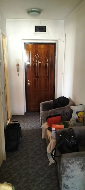 vind apartament 3 camere zona Centrala, etaj 2 - imagine 4