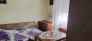 vind apartament 3 camere zona Centrala, etaj 2 - imagine 2