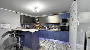 Casă modernă de închiriat   zonă Port, aproape de faleză - imagine 3