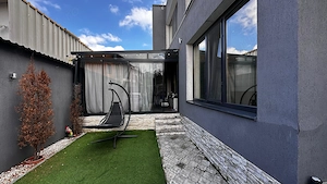 Casă modernă de închiriat   zonă Port, aproape de faleză - imagine 13