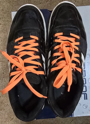 Adidas - pantofi sport negri cu șireturi portocalii masura 43 (US 11)