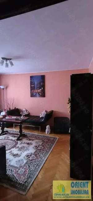 Casa de Cultura, decomandat, 3 camere, etaj 2, gaze, apartament de vanzare