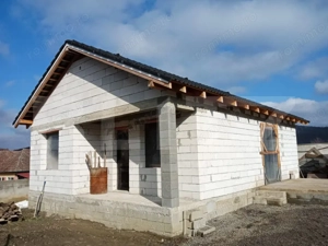 Casă Modernă de Vânzare in Cerghid –  15 km de Târgu Mureș - imagine 2