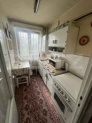 Apartament 2 camere, decomandat,52mp ,zona Botizului  - imagine 3