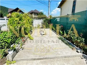 Casa de vanzare cu gradina si curte in Orasul din Inima Sarii Targu Ocna - imagine 2