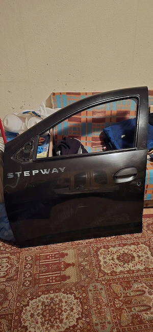De vanzare usa stanga fata dacia sandero stepway - imagine 5