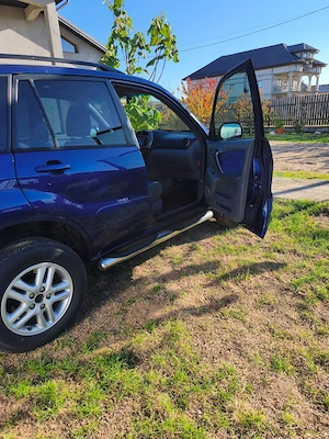 Vând Toyota rav 4 2.0 benzina an 2003 150 de cai  - imagine 5