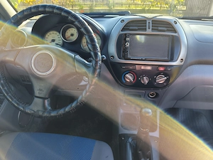 Vând Toyota rav 4 2.0 benzina an 2003 150 de cai  - imagine 4