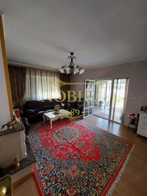 Vila de vanzare P+1 si  4200 mp teren in Com Livezi - imagine 2