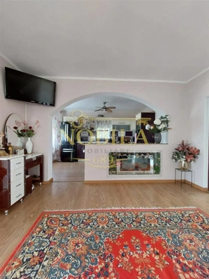 Vila de vanzare P+1 si  4200 mp teren in Com Livezi - imagine 5