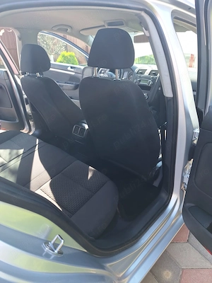 Vând Volkswagen Jetta 1.6 TDI, 105 CP, an 2010 - imagine 9