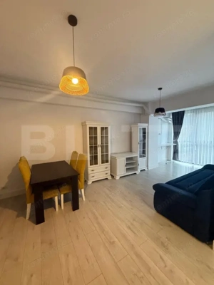 Apartament cu 3 camere, bloc nou, decomandat, zona Centrala