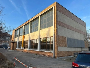 SPATIU COMERCIAL  716 MP CU TEREN 1283 MP DE VANZARE  INCHIRIERE  50 100 200 MP  IN  ONESTI - imagine 2