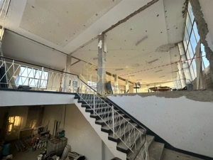 SPATIU COMERCIAL  716 MP CU TEREN 1283 MP DE VANZARE  INCHIRIERE  50 100 200 MP  IN  ONESTI - imagine 14