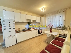 Apartament 2 camere Bloc Nou CENTRU Balcon Mansarda Boxa 12 mp Parcare Mobilat - imagine 15