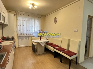 Apartament 2 camere Bloc Nou CENTRU Balcon Mansarda Boxa 12 mp Parcare Mobilat - imagine 11