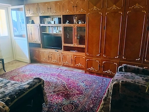 Vand apartament cu 3 camere in Faleza nord (plaja Reyna)
