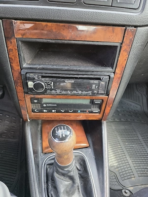 vind vw Bora an 2002 motor 1.6 benzina  - imagine 3