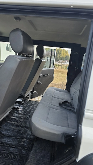 Defender Santana - imagine 4