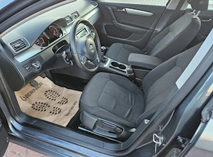 Volkswagen Passat B7, 1.6 TDI, 105 CP, Masina de familie - imagine 8