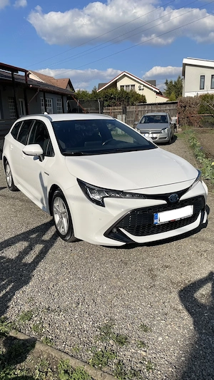 Toyota Corolla 1.8 hibrid 2019 - imagine 3