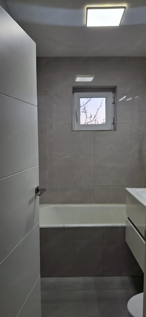Apartament 3 camere + GARAJ inclus | Zona Cuza Vodă | Centrală proprie | Bloc izolat - imagine 2