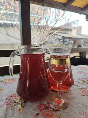 Vând vin natural și țuică  - imagine 2