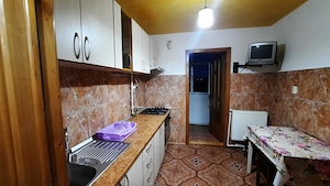 Închiriez apartament 2 camere str. Podgoriilor  - imagine 3