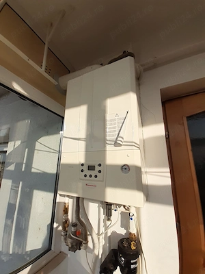 Închiriez apartament 2 camere str. Podgoriilor  - imagine 2