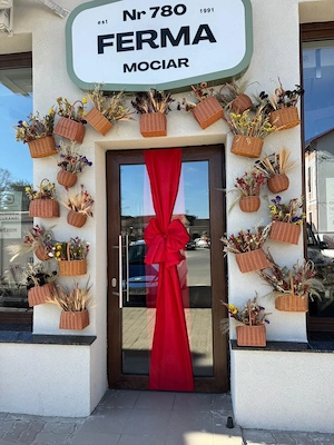 Băcănia FERMA MOCIAR   Reghin angajează Lucrător Comercial - imagine 2